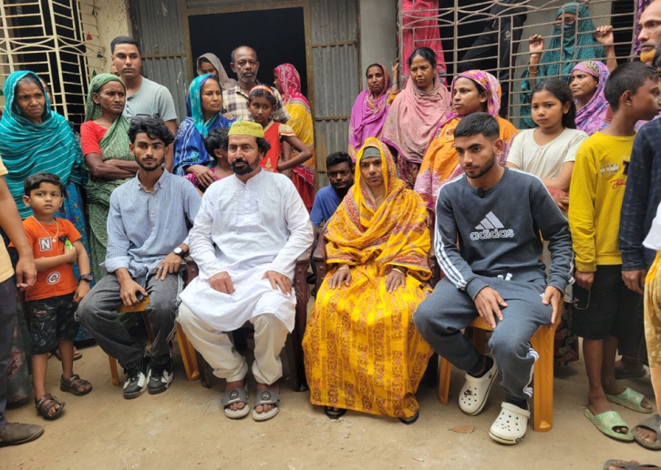 ফেসবুকের কল্যাণে হারানো ঠিকানা ফিরে পেলেন আঞ্জুমানারা